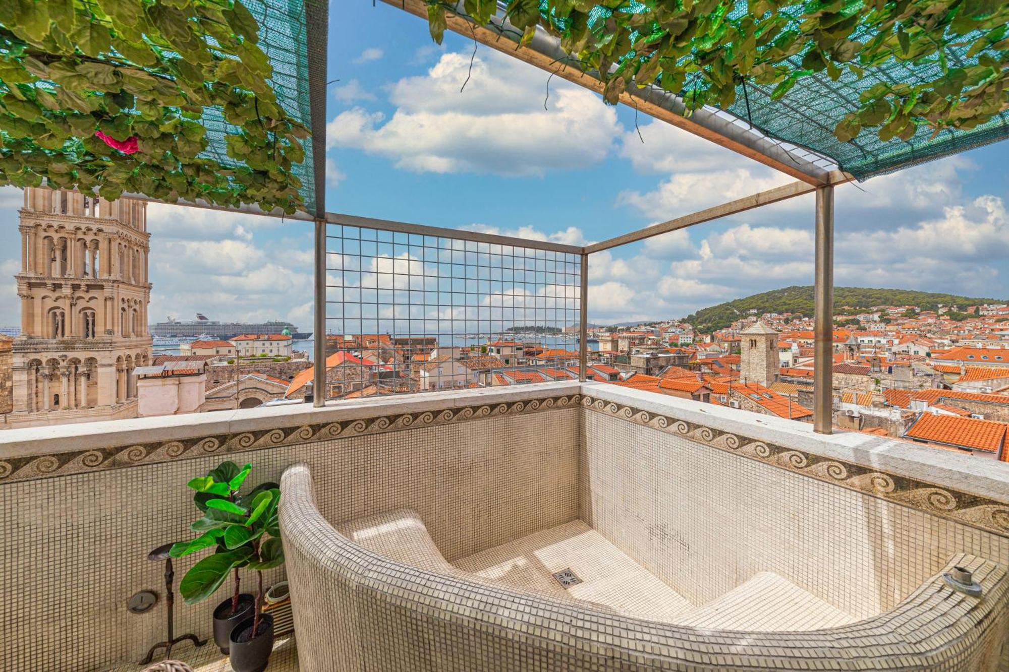 Augubio Penthouse Leilighet Split Eksteriør bilde